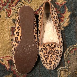 UGGS CHEETAH PRINT FLATS worn once!